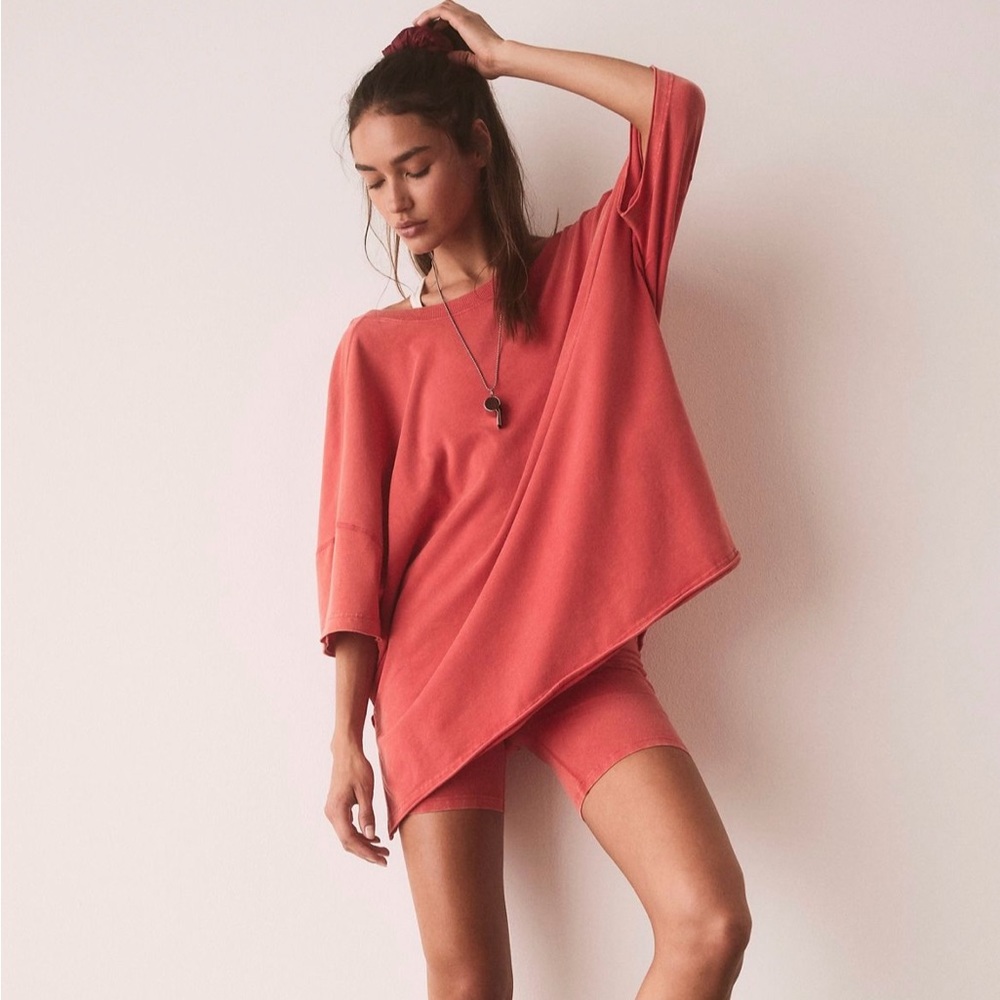 Free People Hot Shot set in Hot Hibiscus